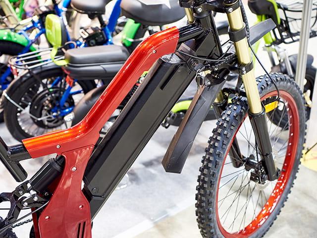Lithium-ion batteries in e-bikes: Tackling the safety risk with testing