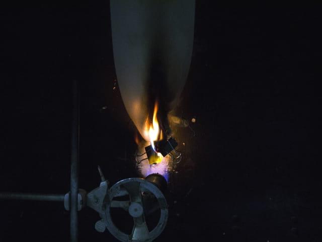 纺织品和薄膜的火焰传播:CAN/ULC-S109和NFPA 701防火测试的比较分析